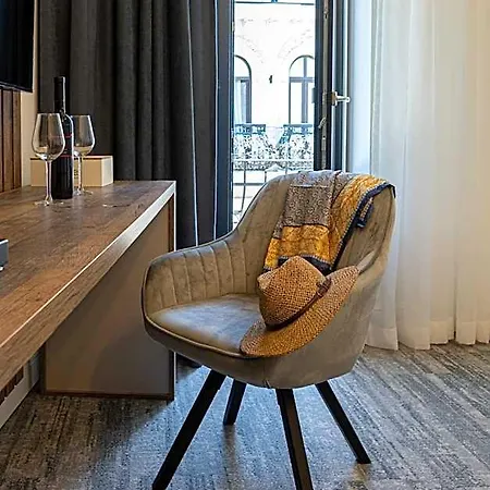 Olympic Boutique 4* كونستانتا